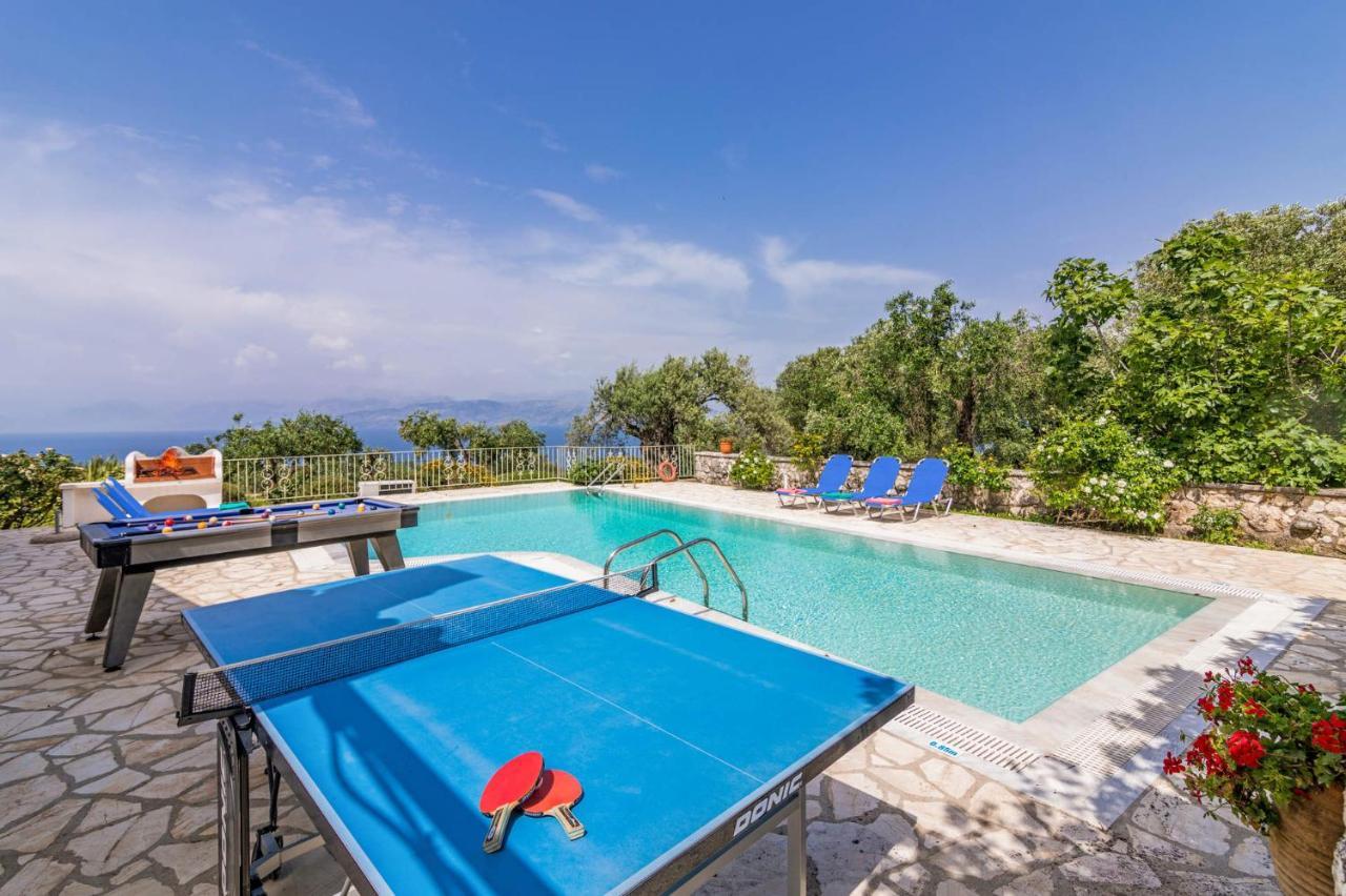Villa Vingla By Villa Plus Kassiopi Buitenkant foto