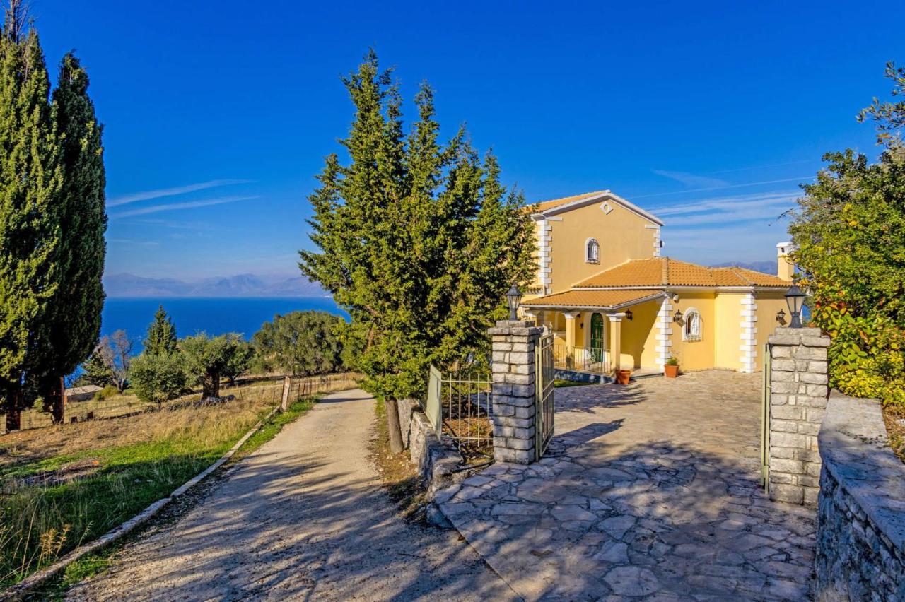 Villa Vingla By Villa Plus Kassiopi Buitenkant foto
